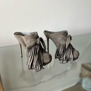 Collectors Item! Dearly departed designer Camilla Skovgaard famous tassel Mules